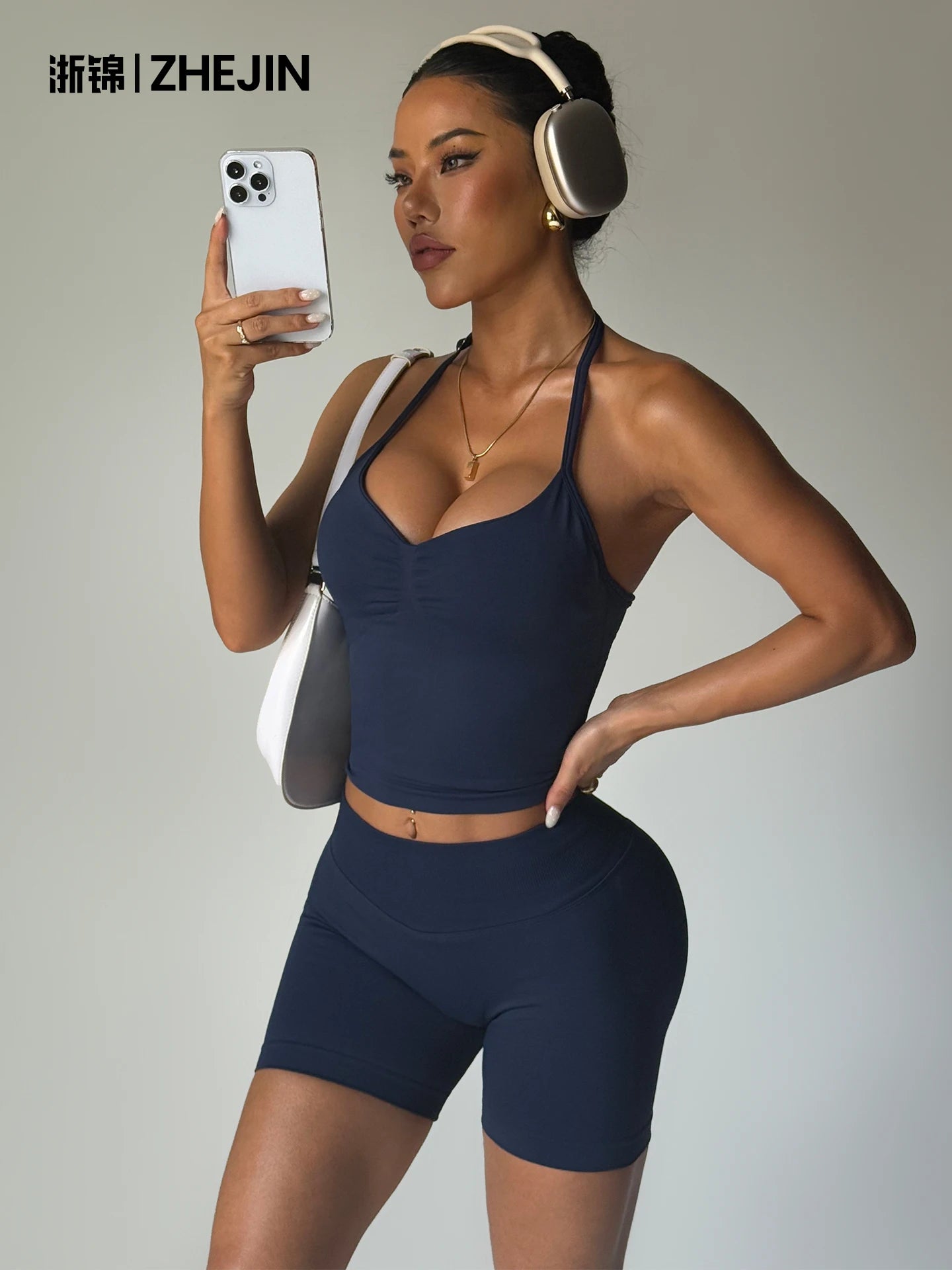 Seamless Halter Neck Sports Bra Women Ruched V Neck Yoga Crop Top Padded Gym Workout Tank Top Sexy Backless Fitness Activewear
